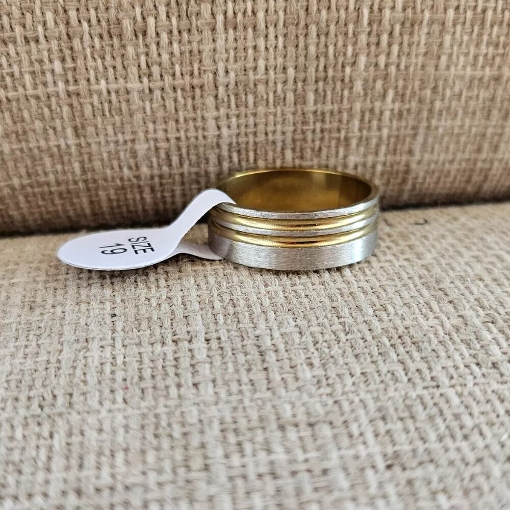 Fashion Ring Unisex Ring Band Silver Tone Fashion Jewlry Size 9 NWT - Picture 11 of 13